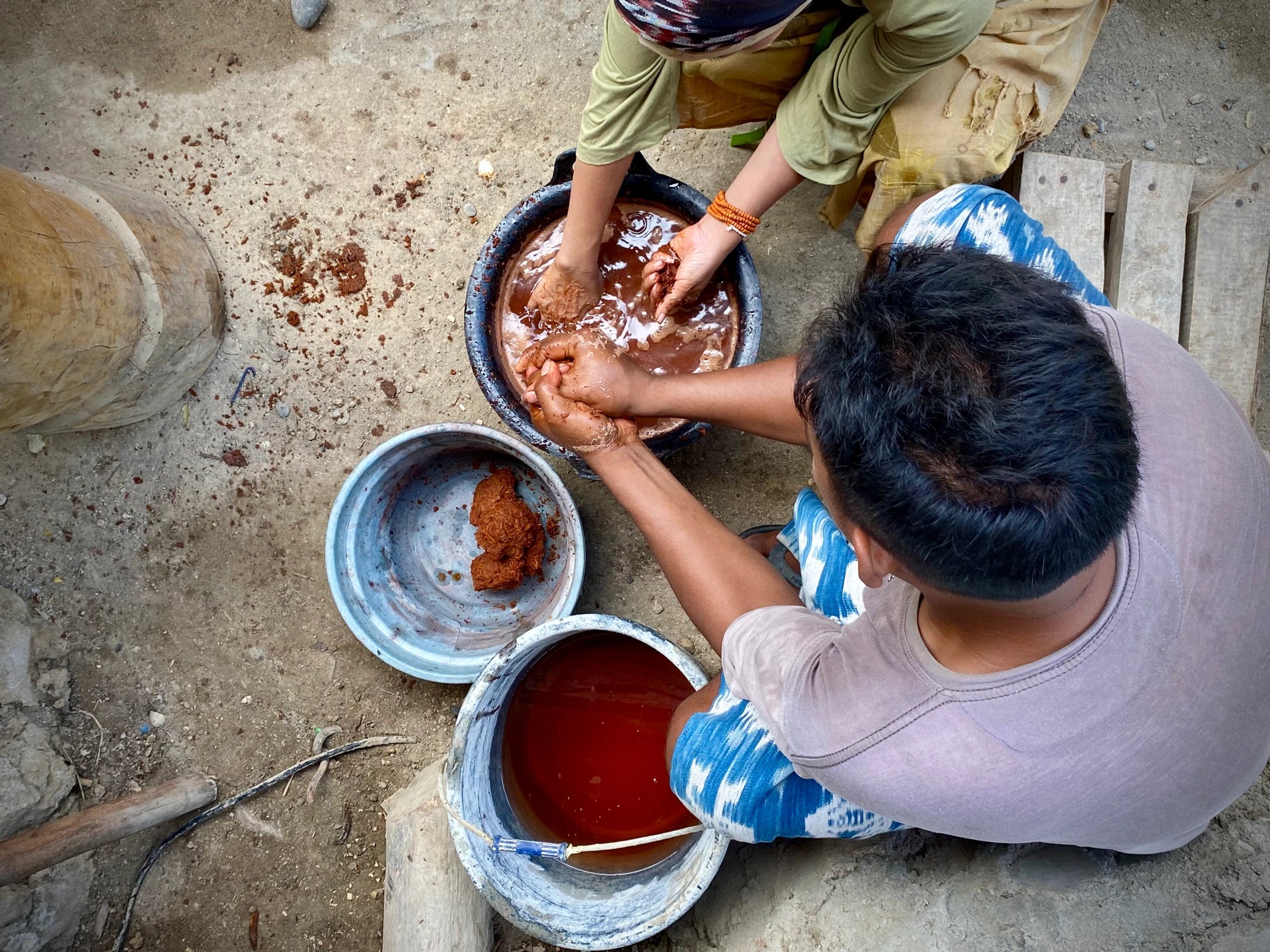 The Vibrant World of Indonesian Natural Dyes (10 dyes explained